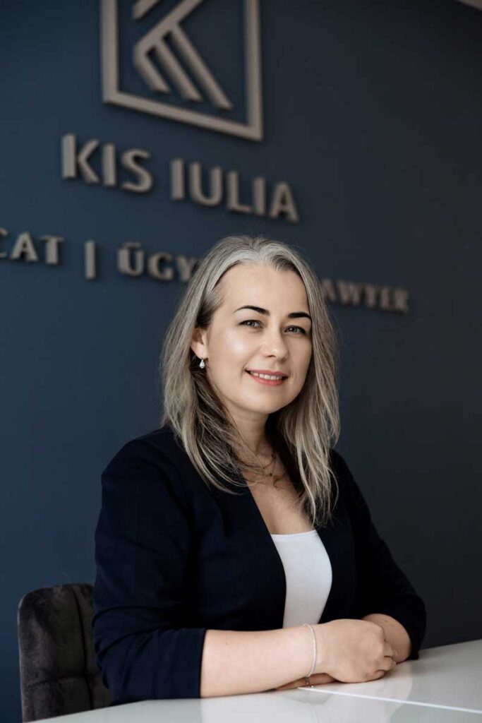 avocat kis iulia cluj